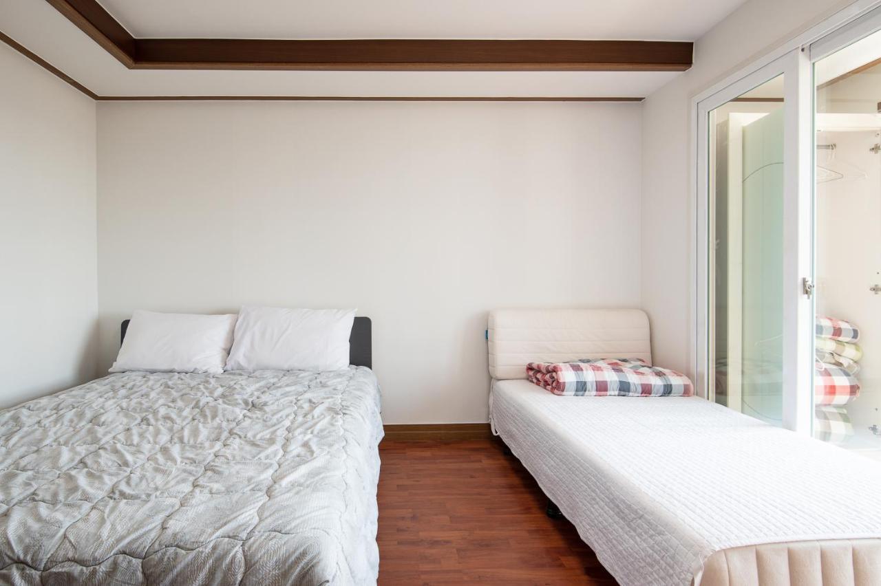 White Dream Pension Чечжу Екстер'єр фото