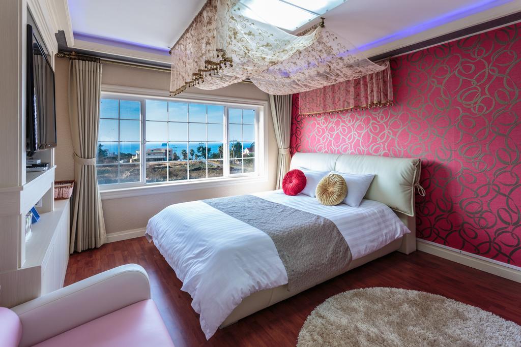 White Dream Pension Чечжу Екстер'єр фото