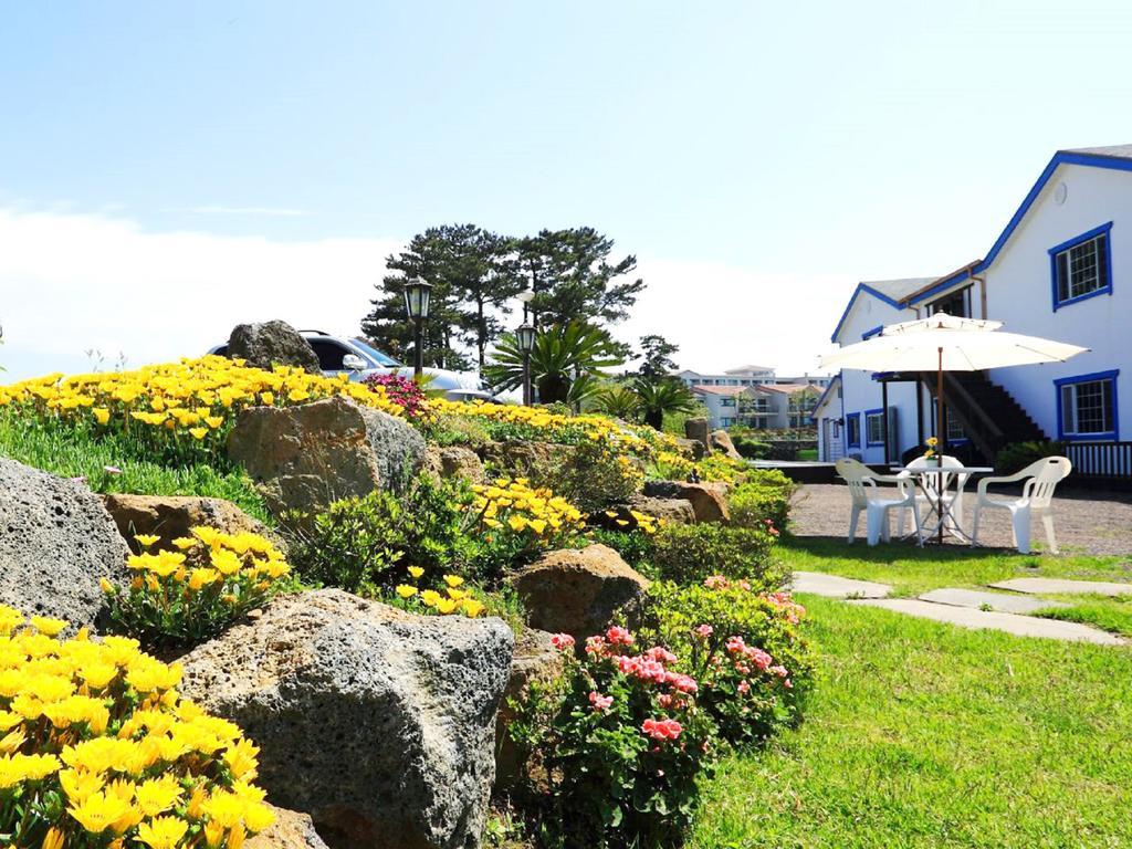White Dream Pension Чечжу Екстер'єр фото