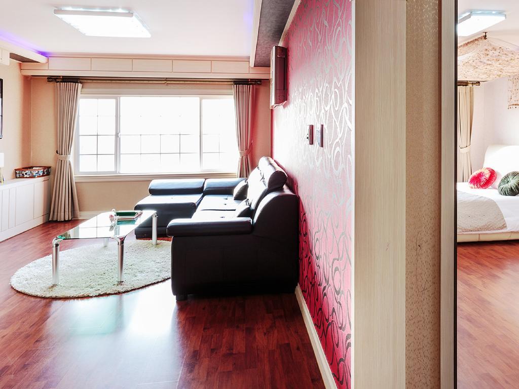 White Dream Pension Чечжу Екстер'єр фото