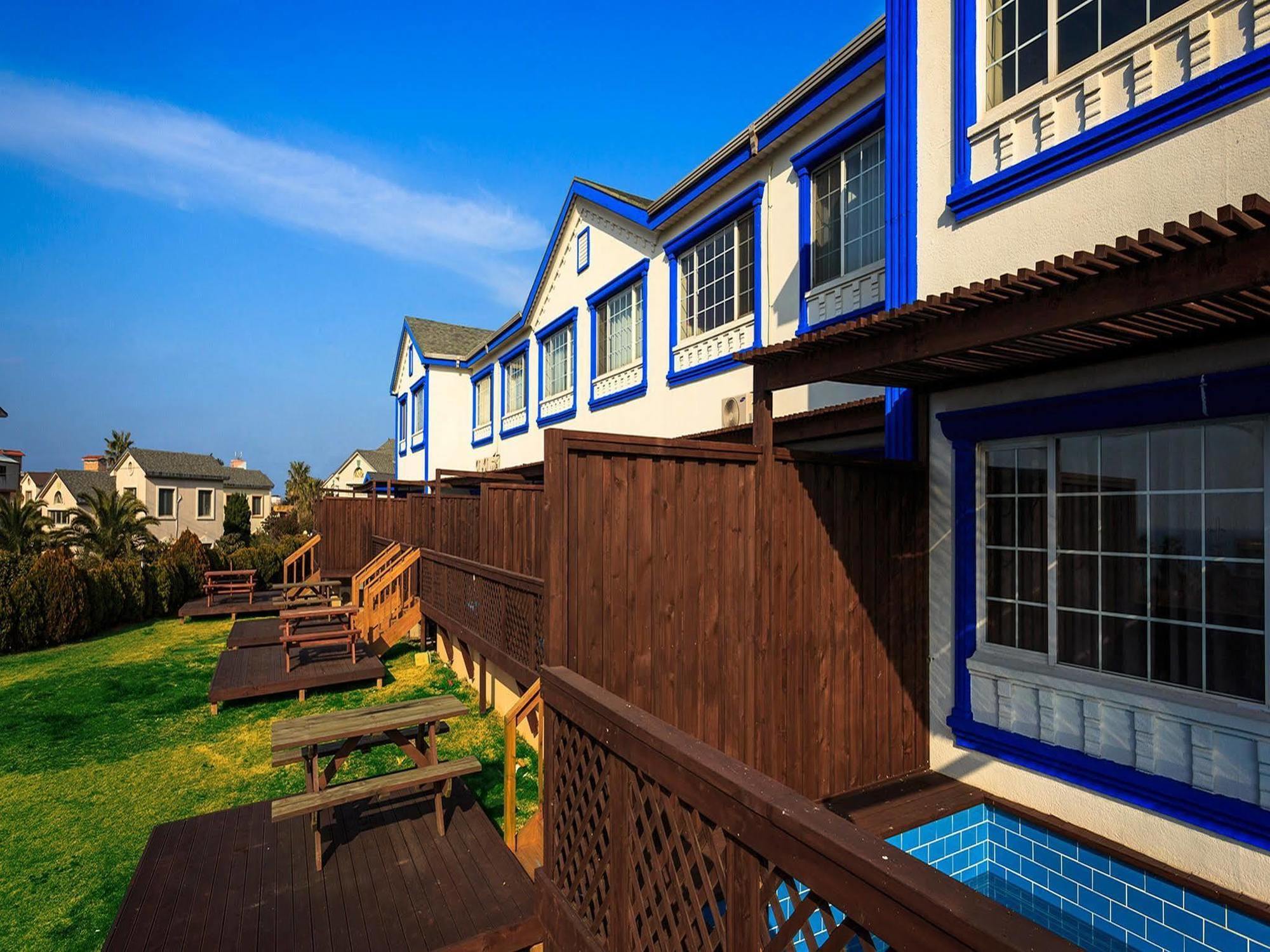 White Dream Pension Чечжу Екстер'єр фото