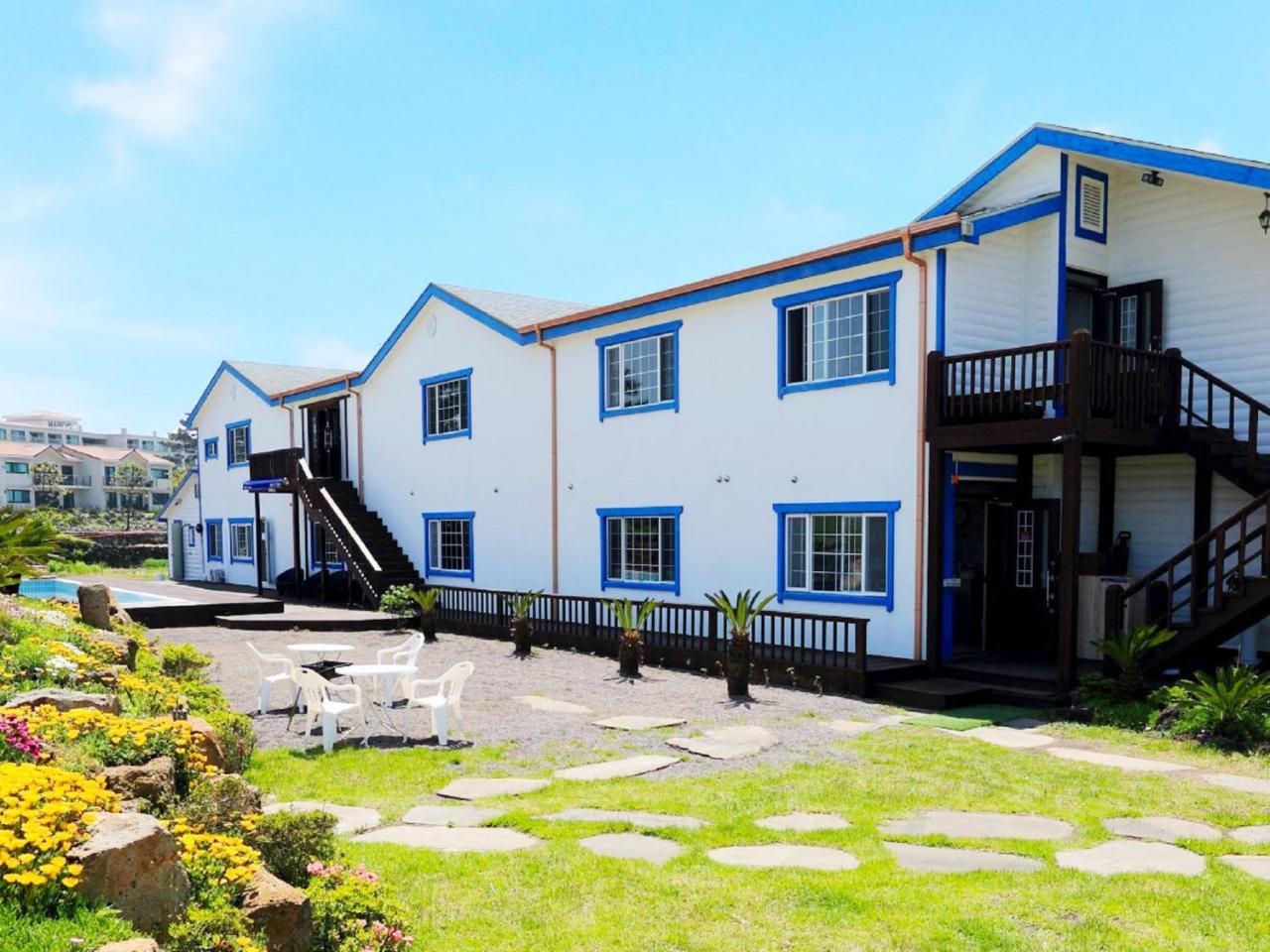 White Dream Pension Чечжу Екстер'єр фото